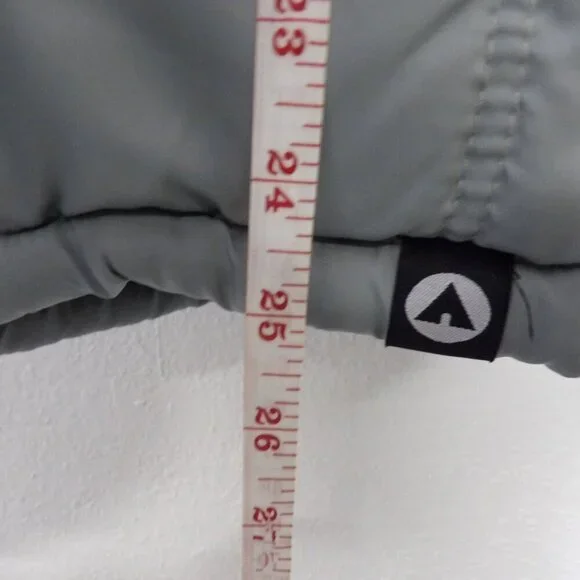 EUC Airwalk Jacket Unisex puffer with hood. Size M - Picture 6 of 16